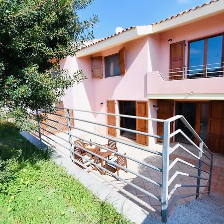 Holiday home Casa Fabiola Putzu Idu